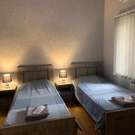 Nickos Hotel Kutaisi Eksteriør bilde