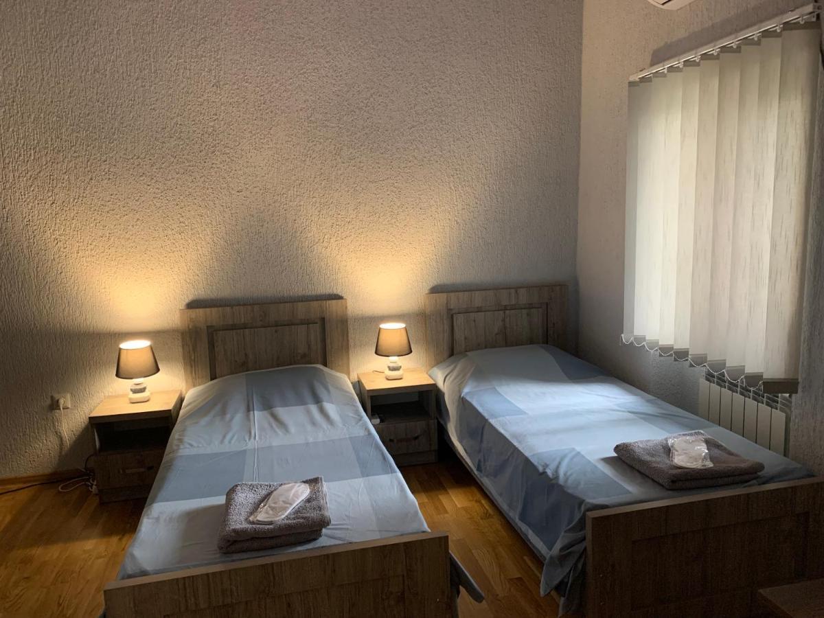 Nickos Hotel Kutaisi Eksteriør bilde