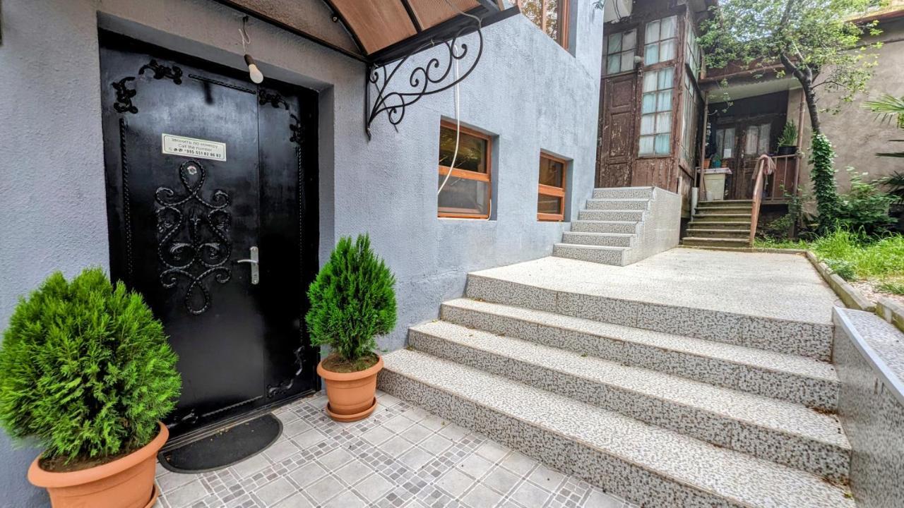 Nickos Hotel Kutaisi Eksteriør bilde